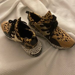 Steve Madden. Gently worn 7.5 cheetah designer sneaker.